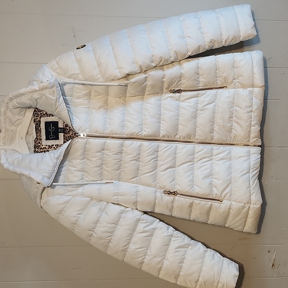 Jessica Simpson White Puffer Jacket with Quilted Texture - Picture 5 of 8